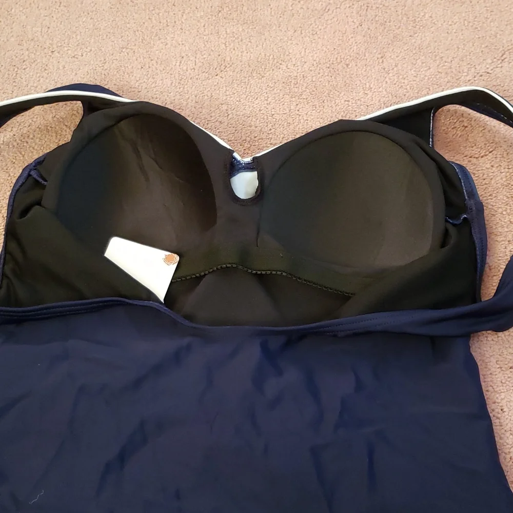 NWT Love Flower Swimsuit - Picture 3 of 7